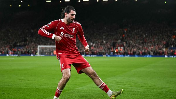 سوبوسلاي يكشف موقفه من تجديد عقده مع ليفربول