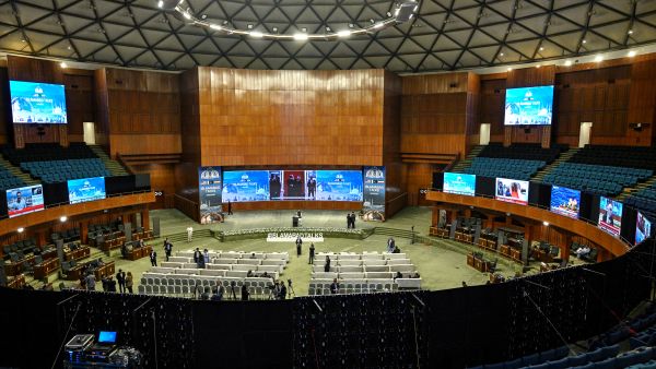 Direct Iran-US talks begin after Beirut bombing halt