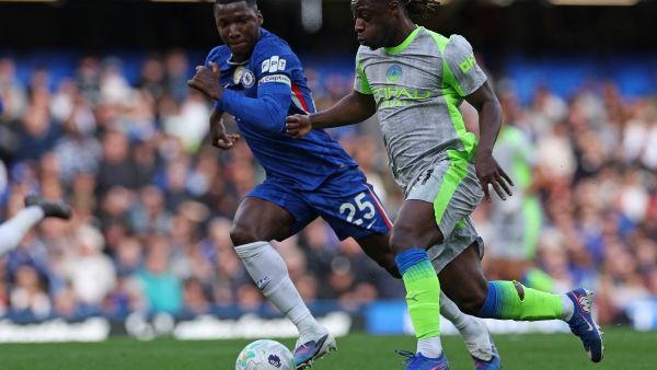 دوكو يؤكد: مصير اللقب بيد مانشستر سيتي