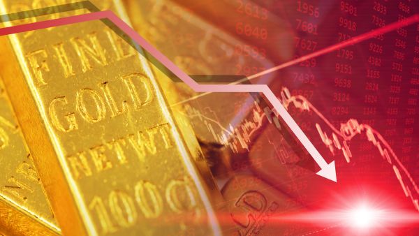 أسعار الذهب تنخفض بفعل قوة الدولار وارتفاع النفط