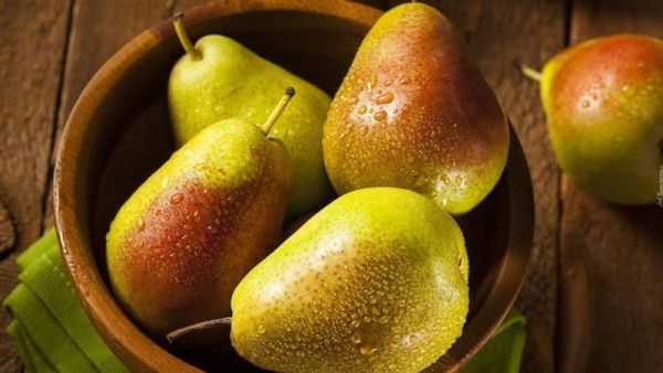 تفسير حلم قطف الكمثرى من الشجرة