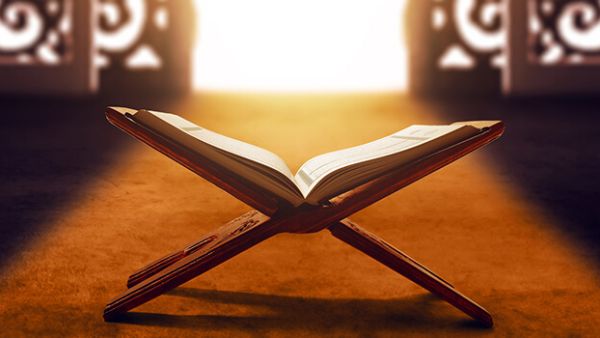حلم قراءة القرآن في المنام بصعوبة