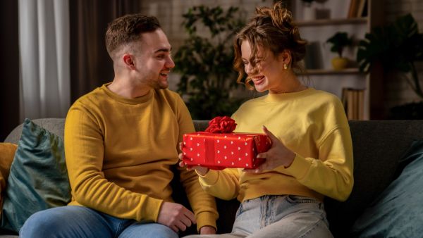 أفكار هدايا مميزة لزوجك في عيد الأضحى.. لمسات حب لا تنسى
