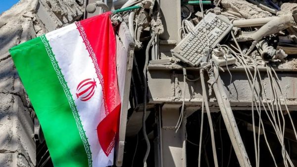 إيران