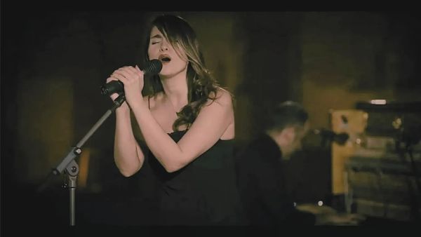 singer Parastoo Ahmadi 