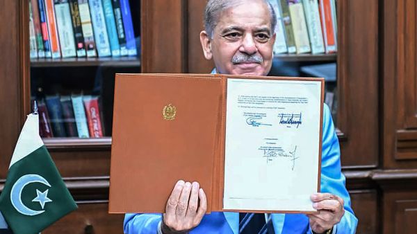 Sharif cancels Switzerland visit as US-Iran peace process faces new uncertainty 