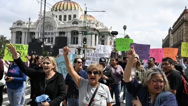 Teachers’ protests paralyze Mexico City ahead of World Cup opener at Azteca Stadium