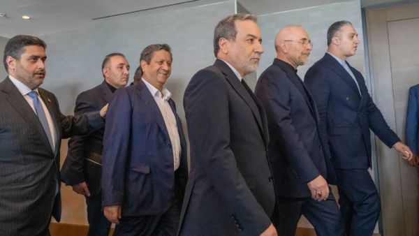 أربع مجموعات عمل تبحث العقوبات والملف النووي