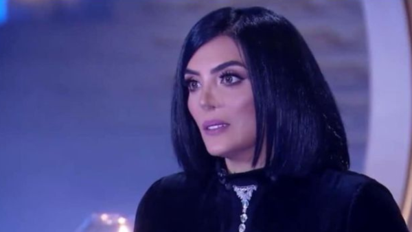 فيديو صادم...حورية فرغلي تستنجد بالأمن بعد محاولة اقتحام منزلها