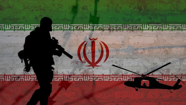 صورة رمزية تُظهر جندياً ومروحية عسكرية أمام العلم الإيراني