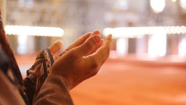 أقوى أدعية للأب المتوفى في يوم الجمعة مكتوبة ومؤثرة جدًا