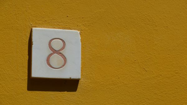 تفسير رؤية رقم 8 في المنام.. هل يحمل بشائر الخير؟