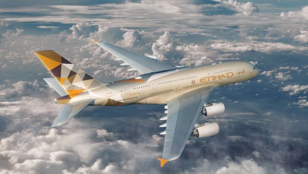 الاتحاد للطيران تحتفل بمرور 20 عامًا على رحلاتها إلى فرنسا
