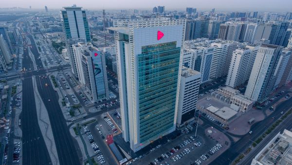 بنك أبوظبي التجاري وإعمار للتطوير يطلقان تعاوناً استراتيجياً للارتقاء بتجربة تملك الوحدات السكنية عبر حلول تمويل مبتكرة وموافقات مسبقة