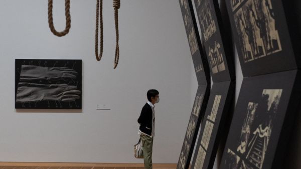 Suicide art in Hong Kong