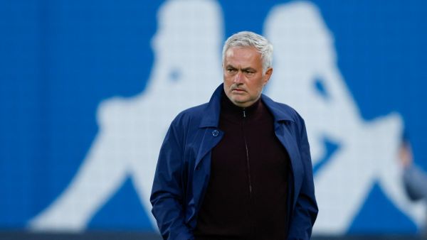 البرتغالي جوزيه مورينيو المدير الفني لنادي ريال مدريد الإسباني