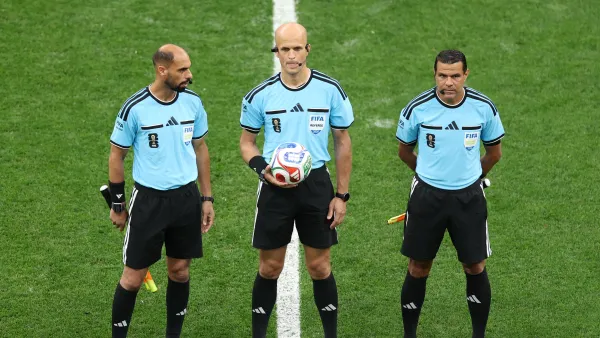 حكم مباراة إنجلترا والكونغو الديمقراطية اليوم في كأس العالم 2026