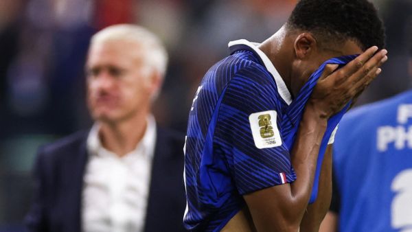 مبابي عانى تكتيكياً بسبب ديديه ديشامب مدرب فرنسا أمام إسبانيا