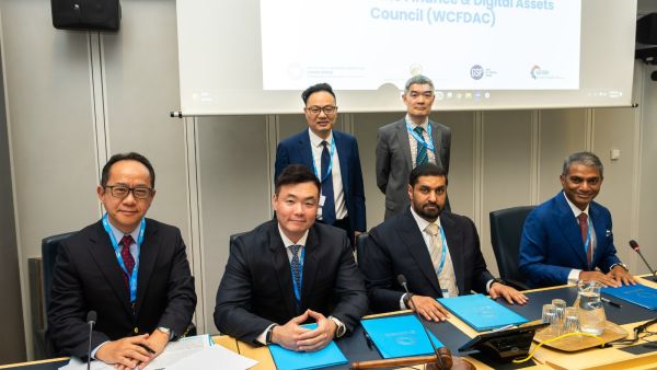 الرؤية الخضراء لدولة الإمارات تتصدر المشهد في جنيف: تعزيز البنية التحتية العالمية للقيمة الخضراء خلال منتدى القمة العالمية لمجتمع المعلومات WSIS 2026 وقمة "الذكاء الاصطناعي من أجل الخير" 2026