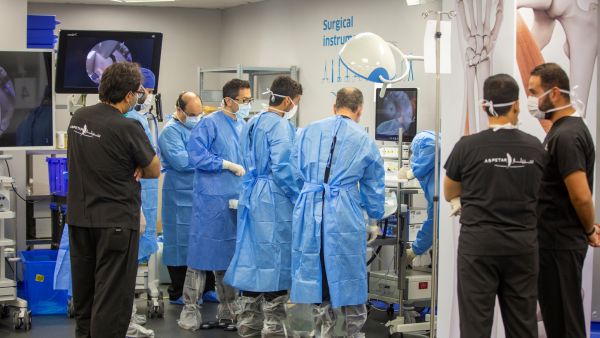 Aspetar’s Surgery Observer Programme Attracts Surgeons Worldwide