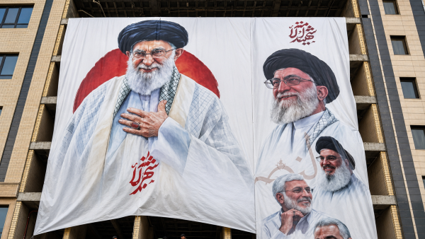 لا صور لخامنئي في العراق بعد اليوم
