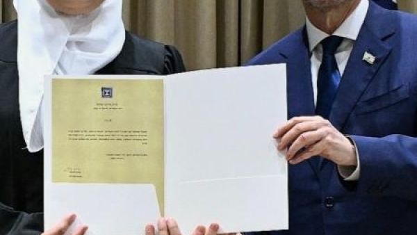 رولا زحالقة تصبح ثاني امرأة في تاريخ المحاكم الشرعية بإسرائيل تتولى منصب قاضية.