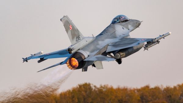 Polish F-16 fighter jet