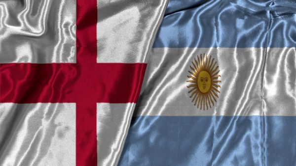 معلقين مباراة إنجلترا والأرجنتين اليوم في كأس العالم 2026