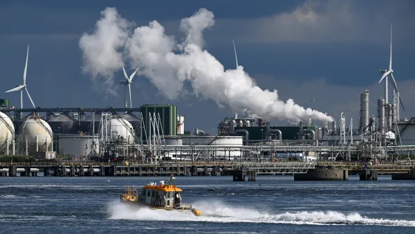 One killed, six injured in explosion at Rotterdam Port facility