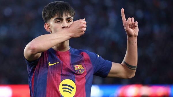 أستون فيلا يتطلع إلى ضم لاعب برشلونة الشاب مارك بيرنال