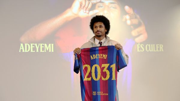 أول تعليق من مدرب برشلونة على أداء كريم أديمي في مشاركته الأولى