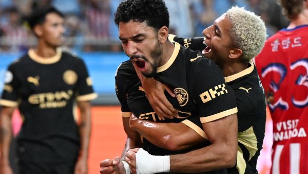 ماريسكا يشيد بأداء مرموش وسيمينيو أمام أتلتيكو مدريد