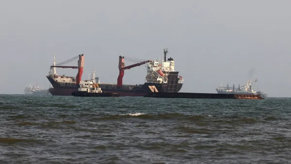 Hormuz Strait 