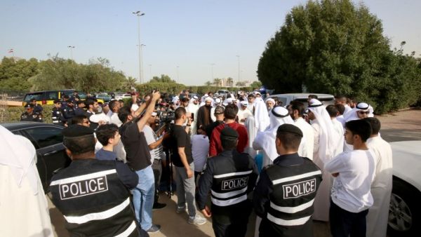 Kuwaiti Shiites gather before the Iranian embassy in Kuwait City on Mar. 7, 2018 to demonstrate calling for the release of Iranian Shiite cleric Hossein al-Shirazi, who was arrested in the Iranian Shiite holy city of Qom a month prior. 
(YASSER AL-ZAYYAT / AFP)