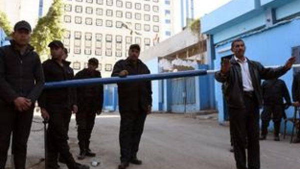 Egyptian security stand guard outside the Zeinhom morgue in Cairo, where the body of Giulio Regeni, a 28-year-old Italian graduate student, is being held on February 4, 2016. (AFP/Mohamed el-Shahed) Egyptian security stand guard outside the Zeinhom morgue in Cairo, where the body of Giulio Regeni, a 28-year-old Italian graduate student, is being held on February 4, 2016. (AFP/Mohamed el-Shahed)