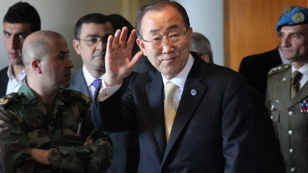 UN Secretary General Ban Ki-moon waves upon his arrival to Beirut International Airport on March 24, 2016. Ban Ki-moon arrived in Lebanon for a two-day visit during which he is to inspect camps for Palestinian and Syrian refugees. (AFP/Anwar Amro)