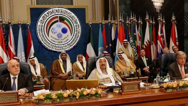 Iraqi Prime Minister Haider al-Abadi (L), Emir of Kuwait Sheikh Sabah al-Ahmad al-Jaber al-Sabah (C) and Secretary general of the United Nations Antonio Guterres at an international conference for the reconstruction of Iraq, in Kuwait City, on Feb. 14, 2018 (YASSER AL-ZAYYAT / AFP)