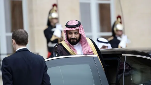 النشطاء أبلغوا عن طرق أخرى للتعذيب، كالإيهام بالغرق، والصعق بالكهرباء
