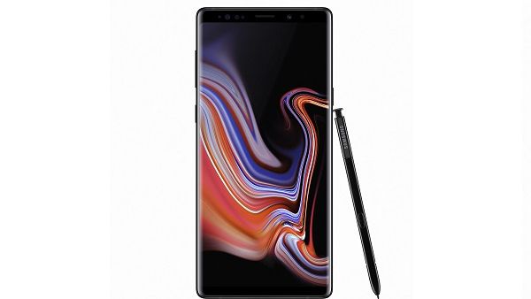 تم تزويد Galaxy Note9 ببطارية سعة 4.000 مللي أمبير في الساعة، وهي الأكبر على الإطلاق في أي هاتف Galaxy رائد من سامسونج وذلك لتوفير طاقة لساعات طويلة. تم تزويد Galaxy Note9 ببطارية سعة 4.000 مللي أمبير في الساعة، وهي الأكبر على الإطلاق في أي هاتف Galaxy رائد من سامسونج وذلك لتوفير طاقة لساعات طويلة.