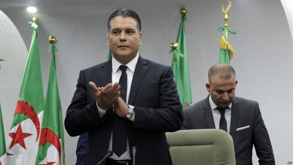 الحزب:  معاذ بوشارب لا يمثل حزب جبهة التحرير الوطني الحزب:  معاذ بوشارب لا يمثل حزب جبهة التحرير الوطني