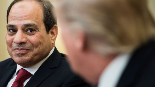 واتخذ البرلمان المصري تحركات ليمهد الطريق أمام السيسي للبقاء في السلطة حتى عام 2034 من خلال إصلاحات دستورية.

