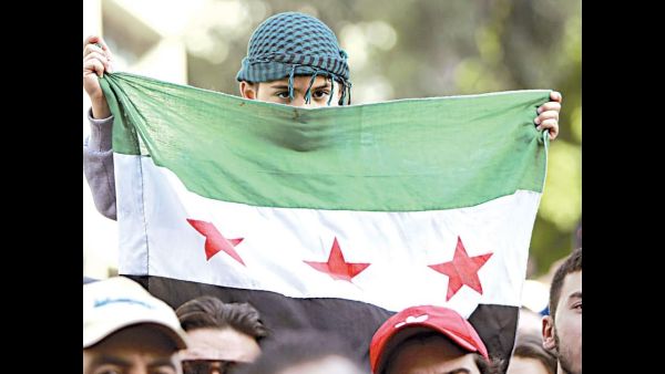 ظافر صالح الصدقة اعتبرها عمل ثوري تم انجازه بعد عمل مضني وصبر وتركيز 