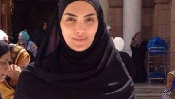 حورية فرغلي تؤدي فريضة الحج