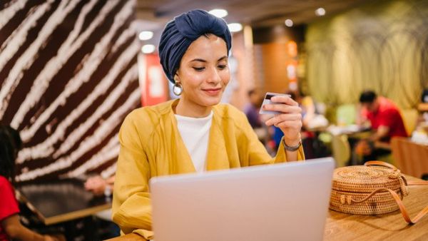 The number of e-commerce users in Saudi Arabia reached 12.5 million by 2017. (Shutterstock)