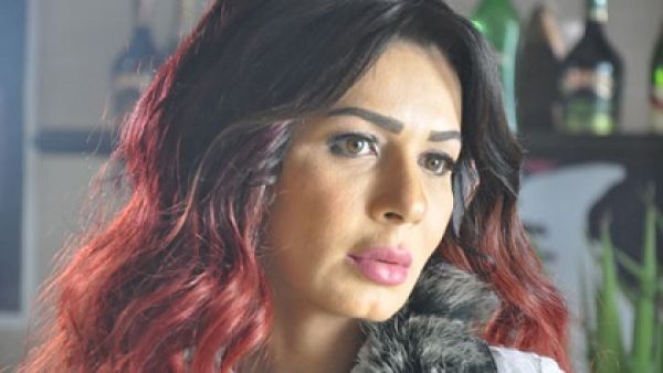نجلاء بدر تؤكد خبر اعتزالها