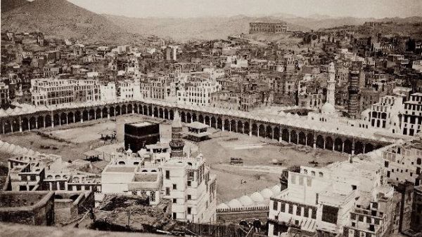 The earliest image of Makkah by Sadiq Bey in 1881. (Bibliothèque nationale de France, Paris)