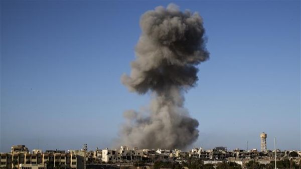 An airstrike on Sirte in Libya, Sept. 28, 2016 (AFP/File)
