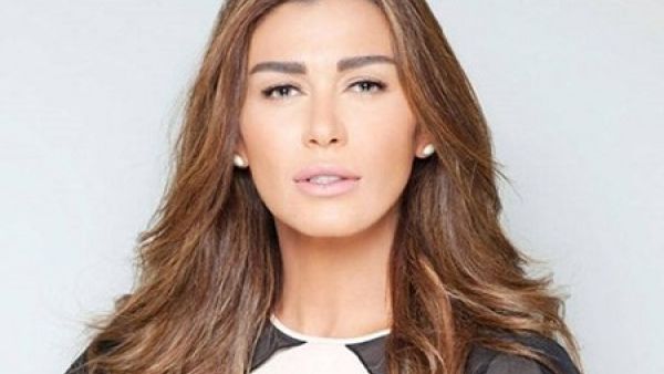 نادين الراسي تنفصل عن خطيبها 