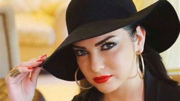 الفنانة صفاء سلطان