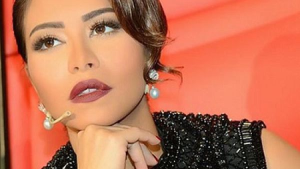مدير أعمال شيرين عبد الوهاب يرفض قرار اعتزالها!